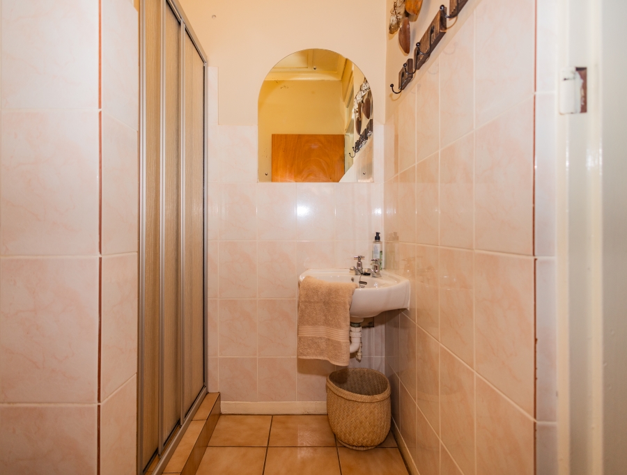 4 Bedroom Property for Sale in Panorama Western Cape